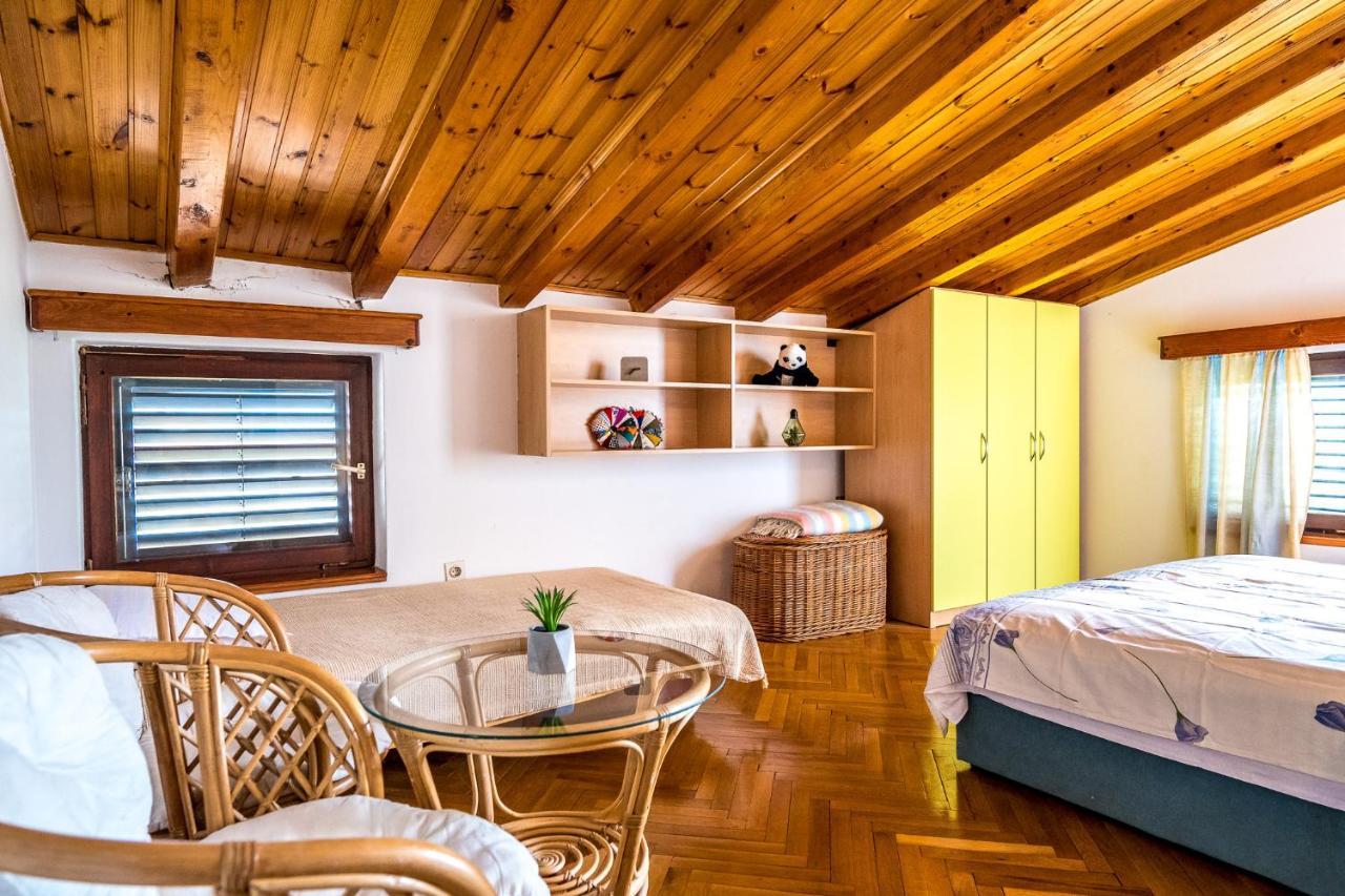 Apartmani Rosa Turanj Esterno foto