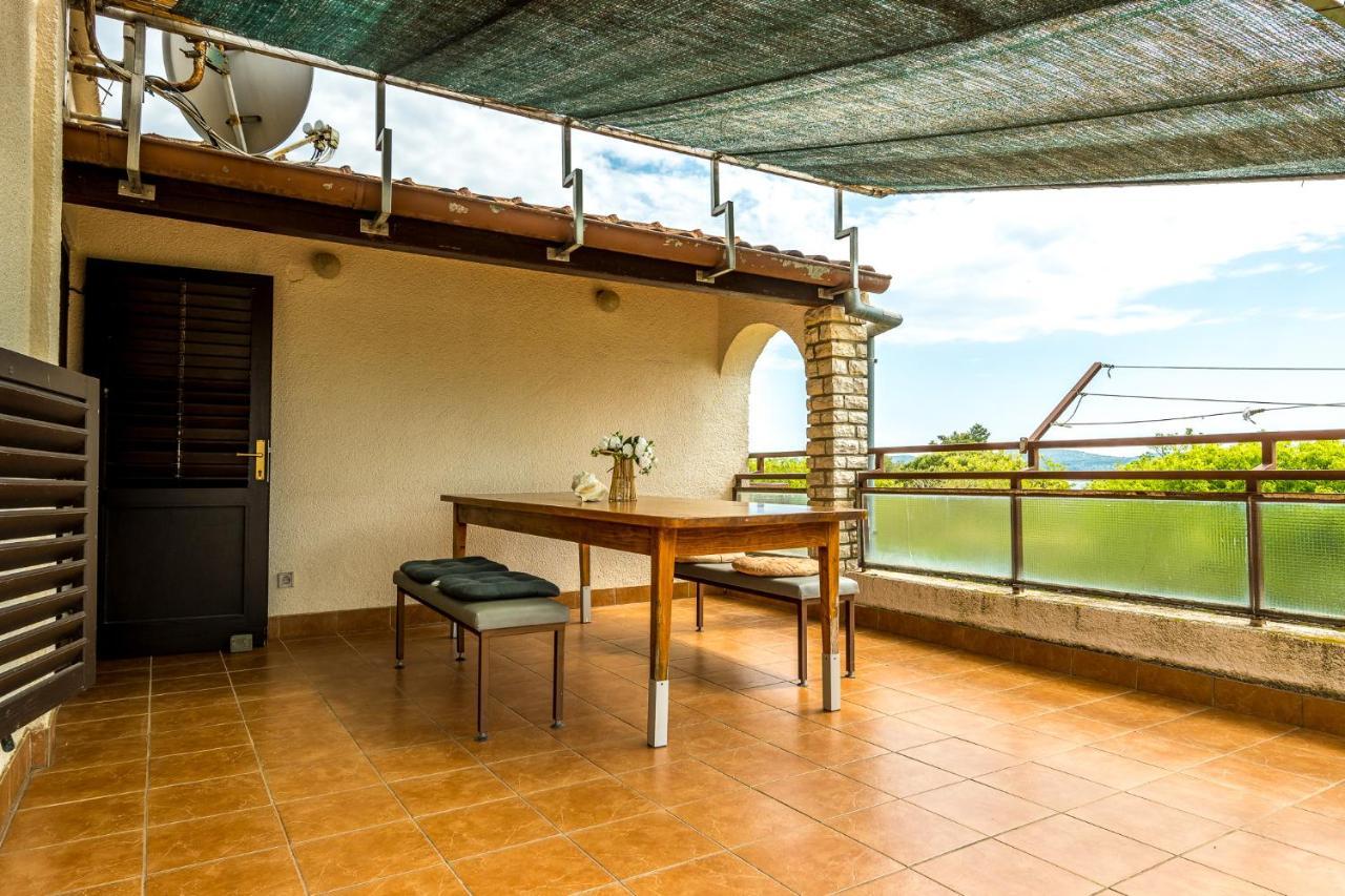 Apartmani Rosa Turanj Esterno foto