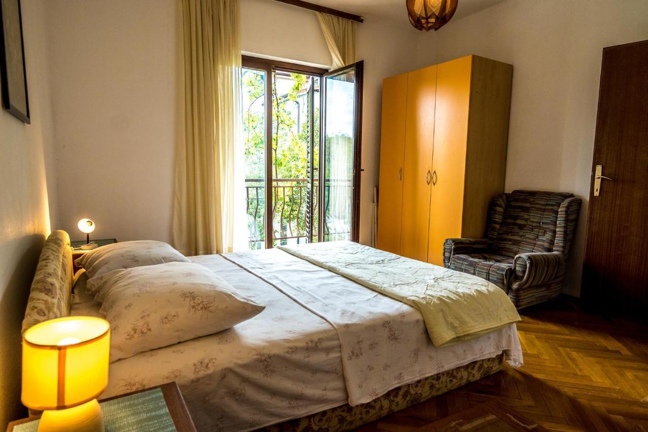 Apartmani Rosa Turanj Esterno foto