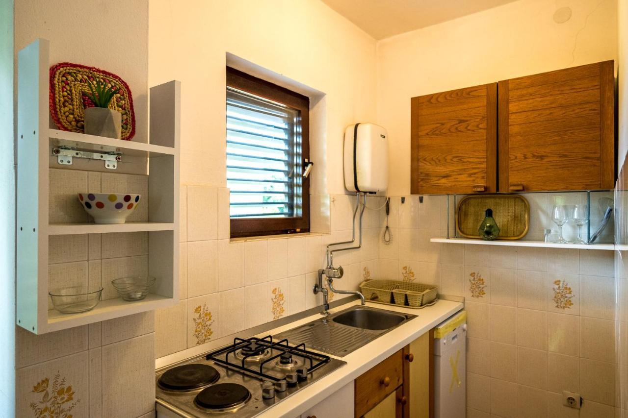 Apartmani Rosa Turanj Esterno foto